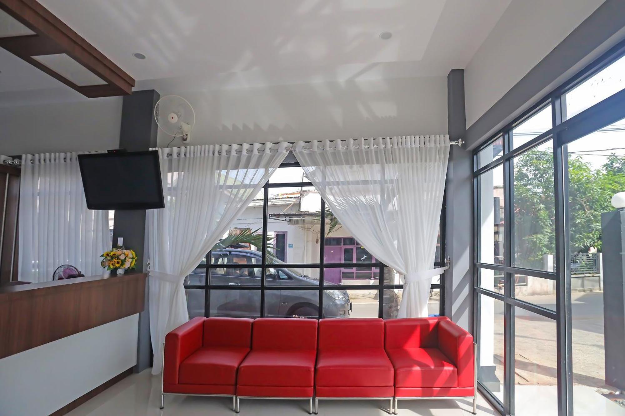 Super Oyo Capital O 92096 Kuala Ulee Lheue Residence Syariah Banda Aceh Buitenkant foto